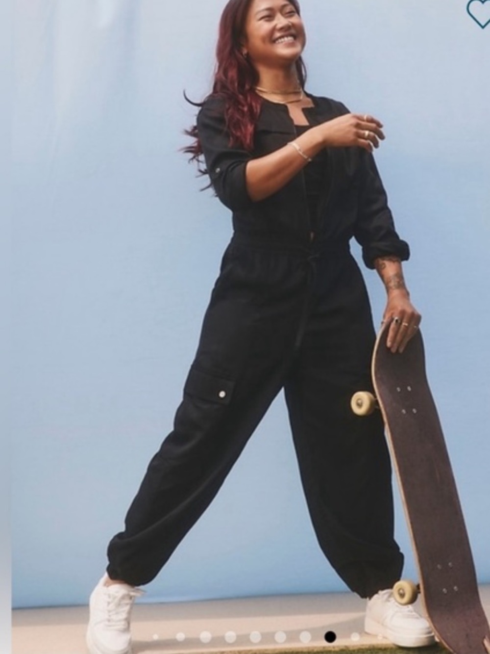 Athleta Black Women's cargo Jumpsuit size S p new with out tags